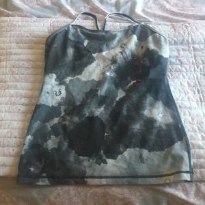 Unique Lululemon top!